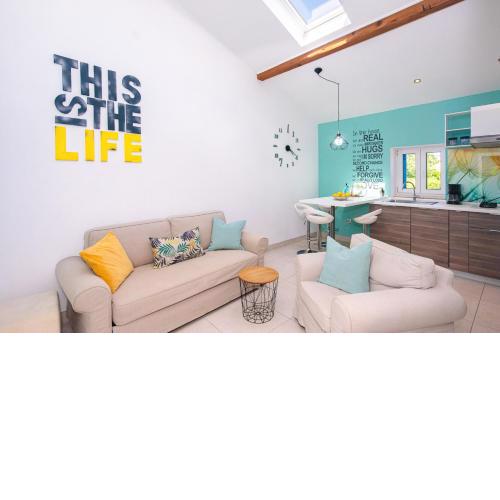 Tamburika colorful apartment in rustica area
