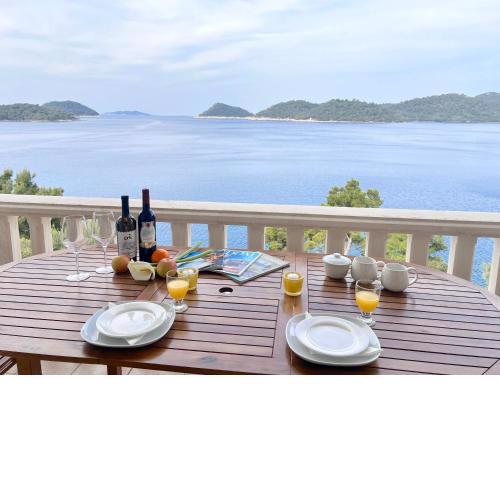 Terrace studios with panoramic seaview