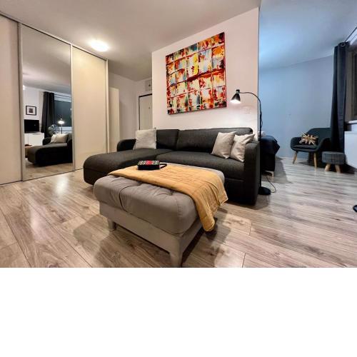 The Apartment - Lenkas
