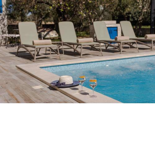The Olive Poolhouse
