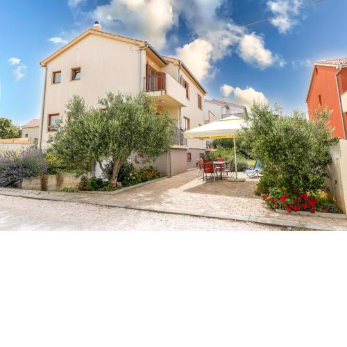 Three bedroom house PAKOŠTANE