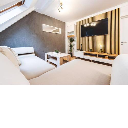 Tkalcha`s Oasis APT1, 1BDR with the FREE parking