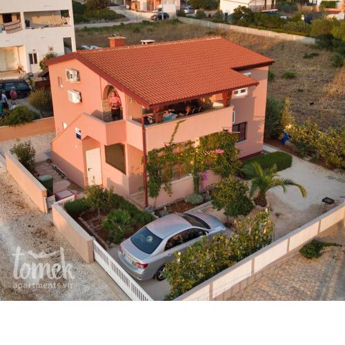 Tomek Apartment