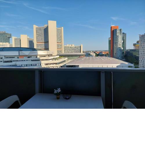 Tower Apartment with private terrace next to UNO