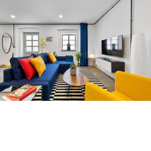 Townhouse Loft is calling