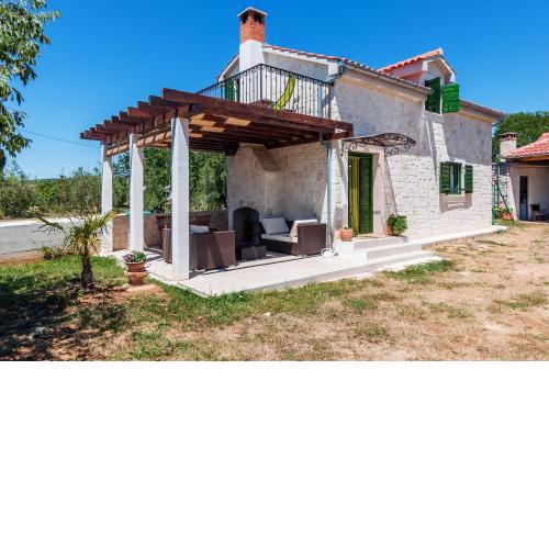 Traditional Holiday Home Rita