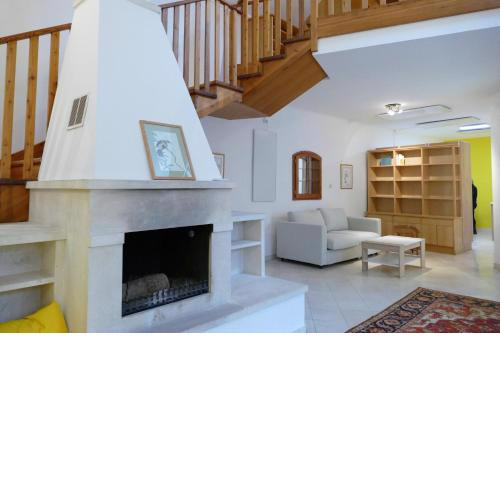 Traumhafte Maisonnette mit Kamin