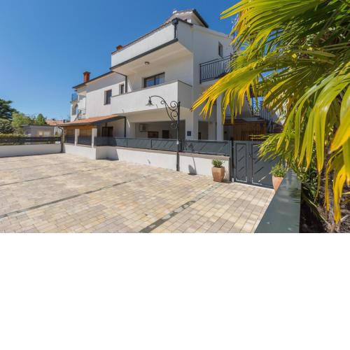 Traumhaftes Apartment mit Meerblick und privatem Balkon - nur 250 Meter zum Strand
