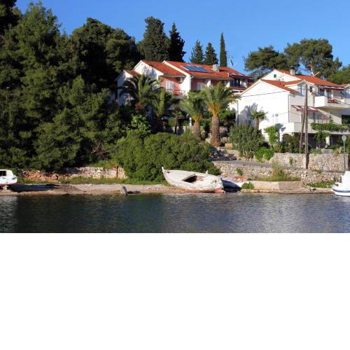 Triple Room Vrboska 540e