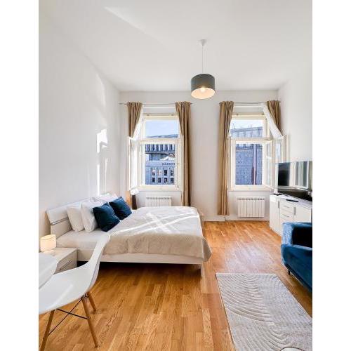 TurnKey I Wenceslas Square Apartments