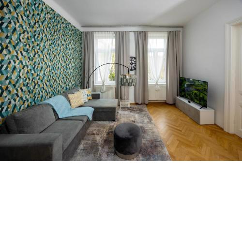 Turquoise inspired deluxe centrally located