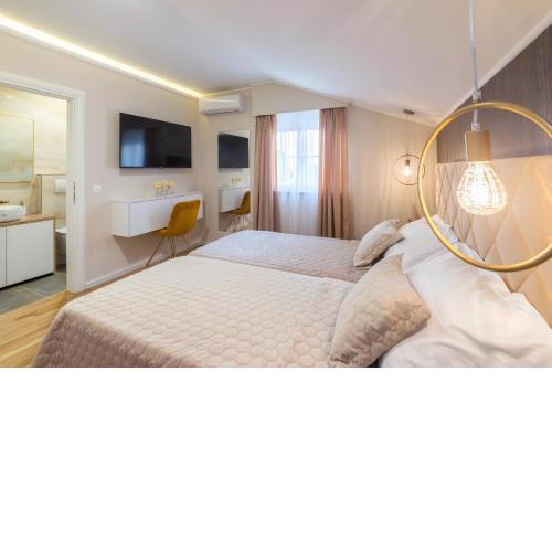Turta Rooms