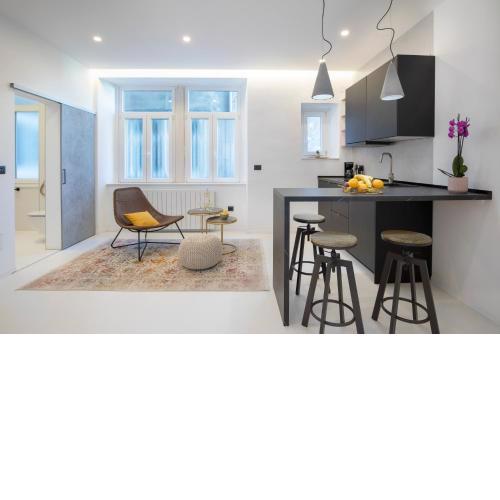 Twins Idola Apartments