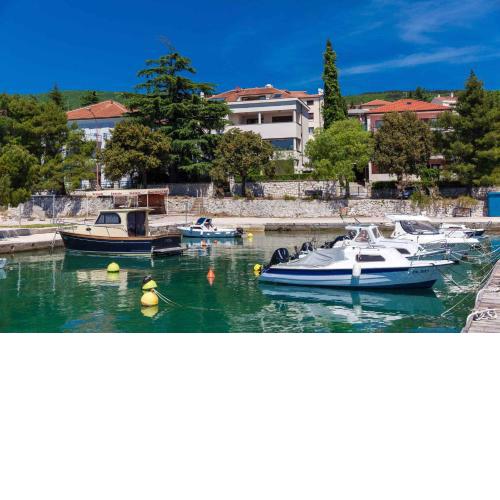 Two-Bedroom Apartment Crikvenica near Sea 8