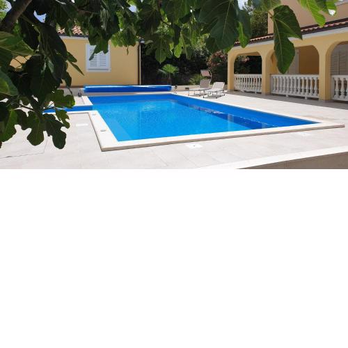 Two-Bedroom Apartment in Malinska I