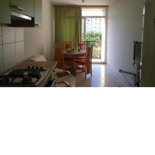 Two Bedroom Apartment Near Beach And Center