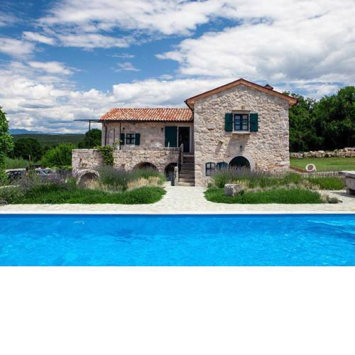 Upscale Villa on an Exclusive Island