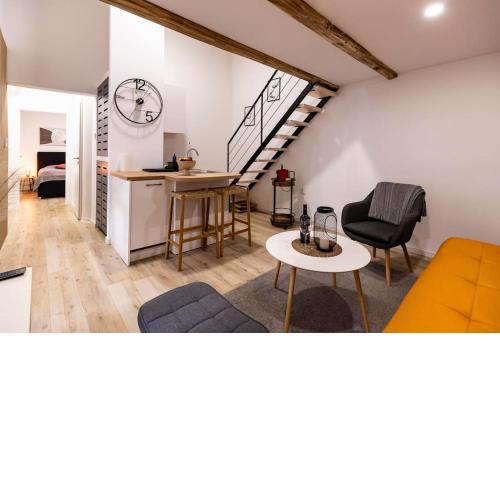 Urban Gallery Retreat