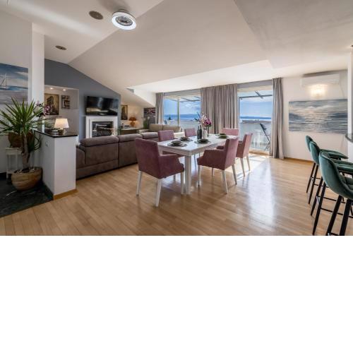 Urban Utopia Penthouse with private parking