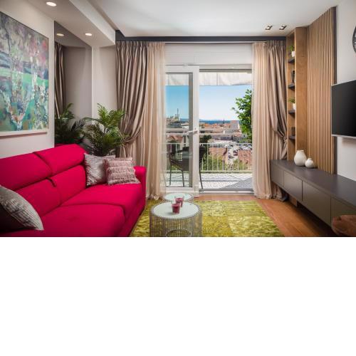 V Luxury Apartment