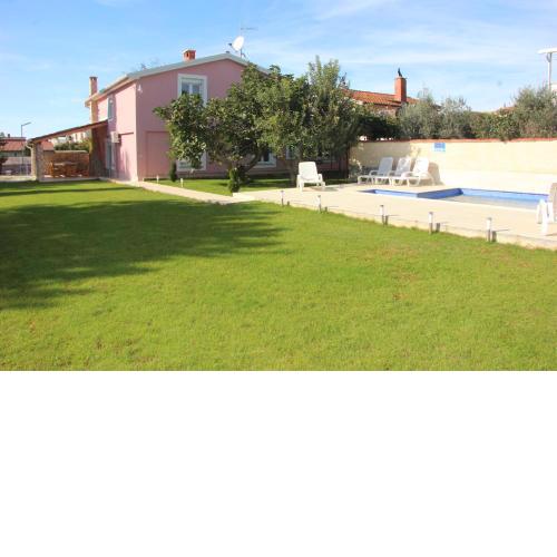Vacation house "Viola"