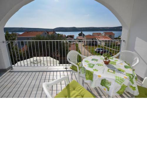 VAL apartmani, Stara Novalja