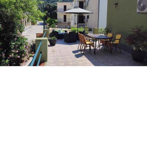 Valerie Apartman