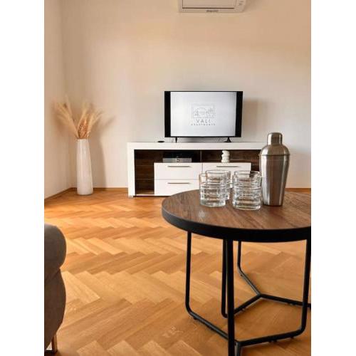 Vali Apartment 2