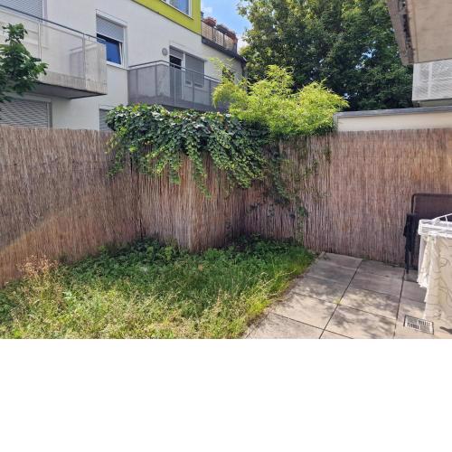 Vienna Danube Garden Apartment 22