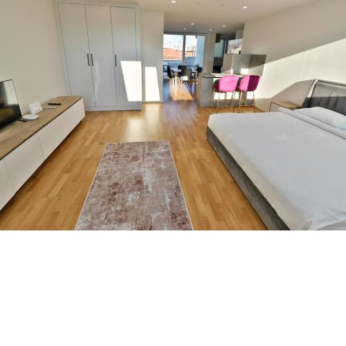 Vienna Lotus Apartments