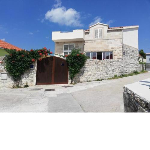 Vila Agnes II