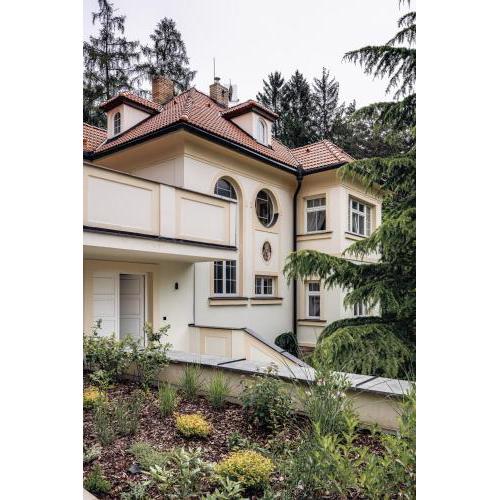 Vila Zlatý Slavík - Luxurious Villa with Spa