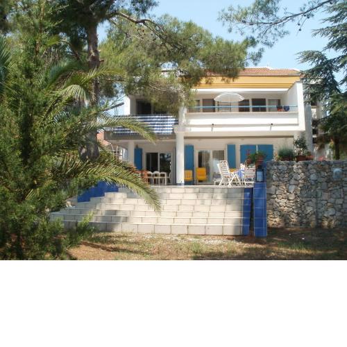 Villa A