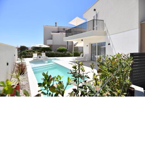 Villa Abyss