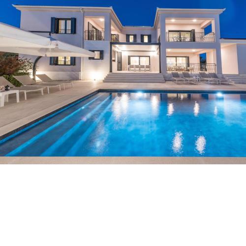 Villa Adora
