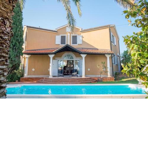 Villa Alberi with pool