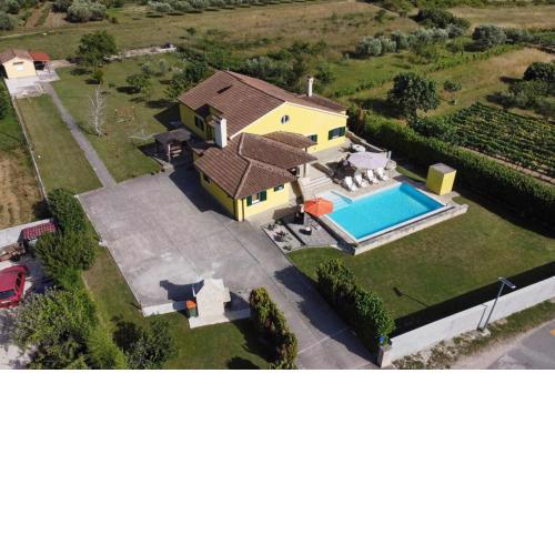 Villa Ana with pool, large garden, near Zadar