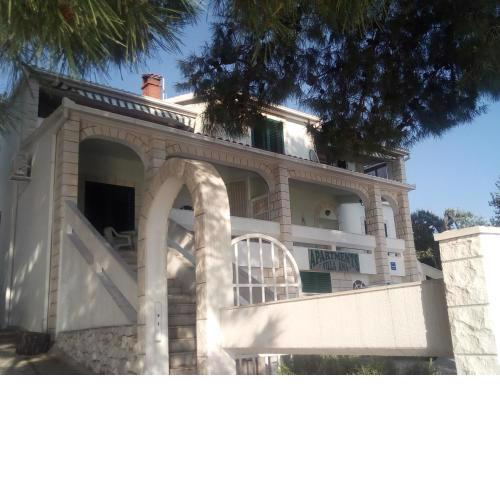 VILLA ANA ZIVOGOSCE-Apartment4