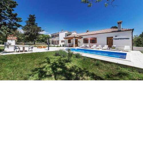 Villa Ana