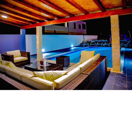 Villa Ana