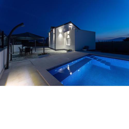 Villa Ana
