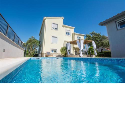 Villa Ana