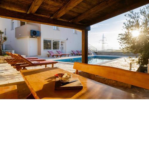 Villa Anabella peaceful holiday home with pool