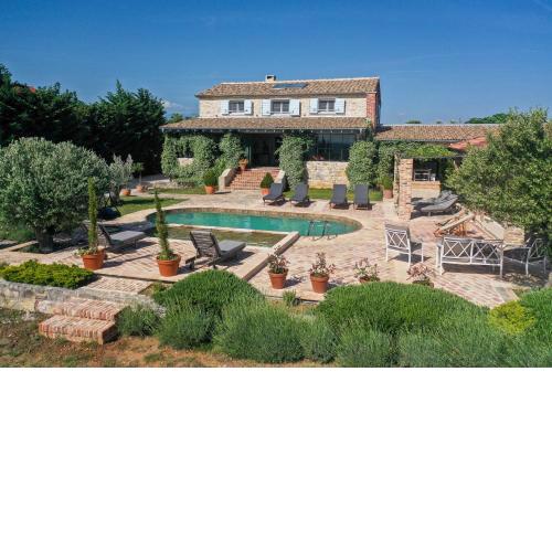 Villa and Cottage Premasole
