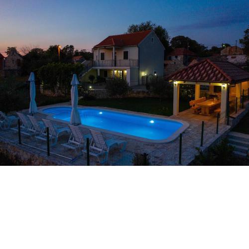 Villa Ane, Divine holiday