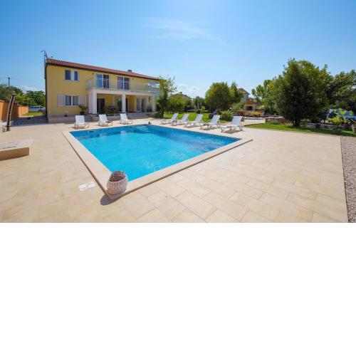 Villa Anica