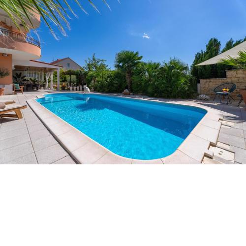 Villa ANITA with private pool, gym, 6 bedrooms, sea view