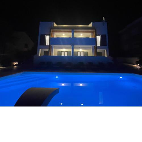 Villa Aquamarine Apartments