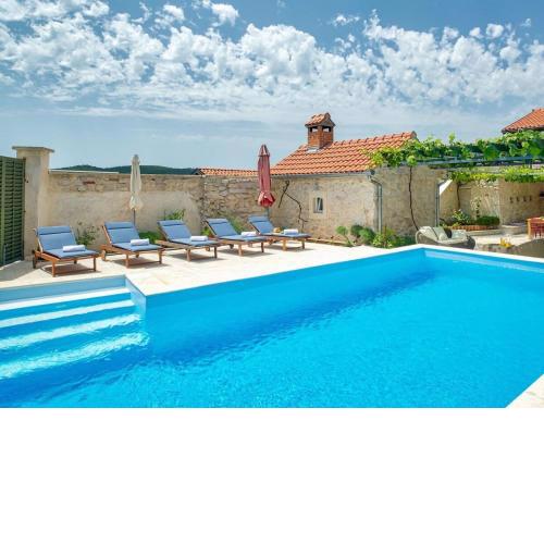 Villa Asteralis