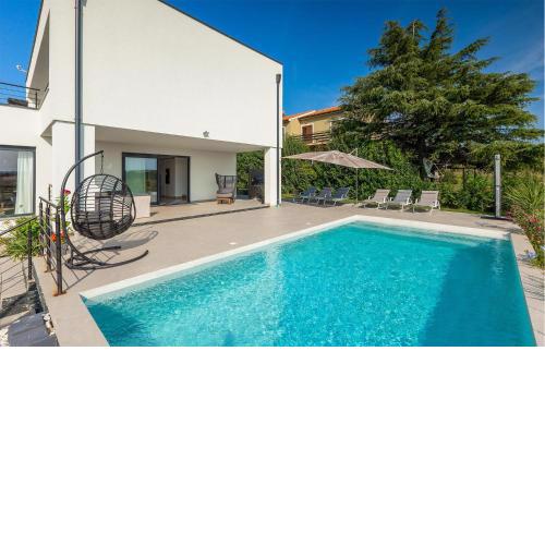 Villa Auri